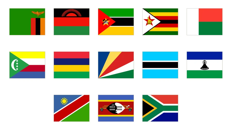 Trece banderas del sur de África y del océano Índico numeradas en cinco columnas: Zambia, Malaui, Mozambique, Zimbabue, Madagascar, Comoras, Mauricio, Seychelles, Botsuana, Lesoto, Namibia, Suazilandia y Sudáfrica.
